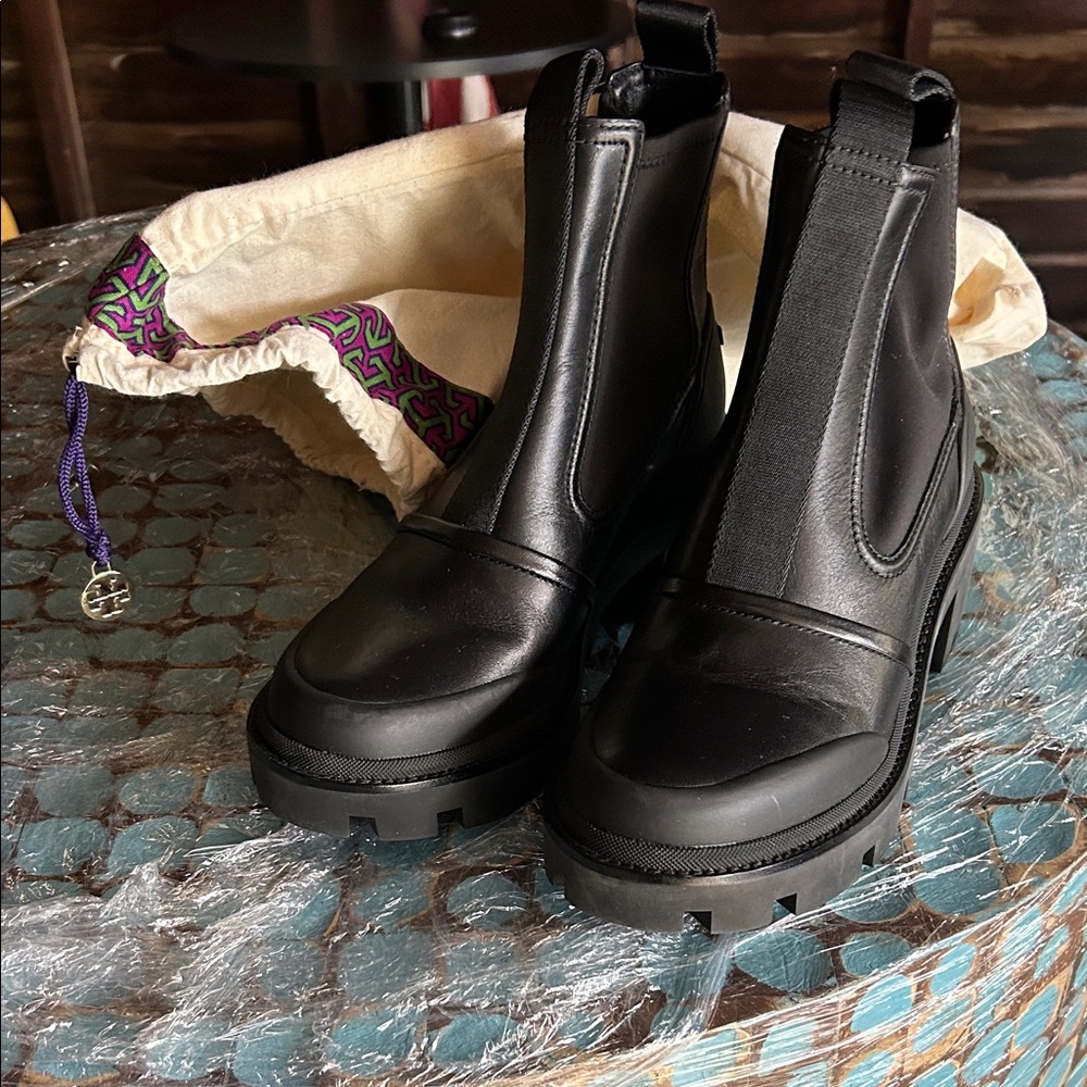 Tory Burch Monogram T Black Women's Chelsea Boots
